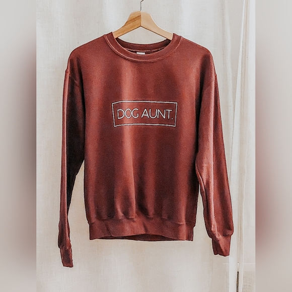 Maroon dog aunt long sleeve crewneck sweater - Picture 2 of 4